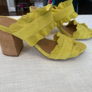 Free People Rosie Ruffle Heel in Yellow, Size 38, US Size 7.5 - new in box